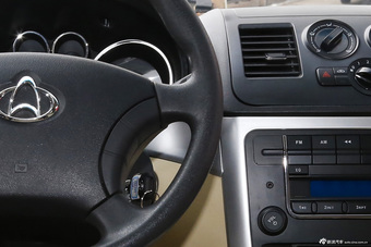 2016款睿行M90 2.0L手动标准型平顶掀背门