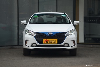 2016款比亚迪秦EV300尊荣型