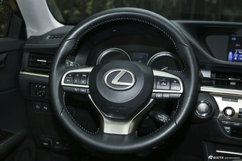 2015款雷克萨斯ES 2.0L自动200精英版