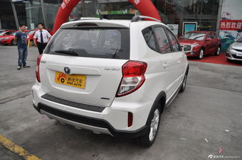 2014款长安CX20 1.4L手动天窗导航版