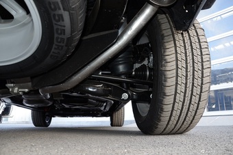 2016款第四代发现3.0T自动SDV6 HSE 柴油版