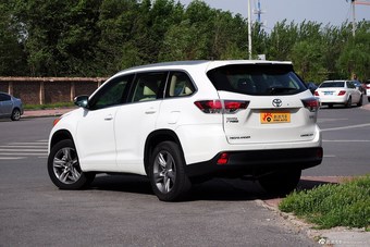 2015款汉兰达2.0T自动四驱至尊版7座