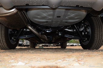 2016款风度MX6 2.0L自动两驱卓越版