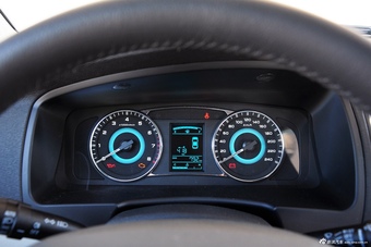 2015款吉利远景1.3T手动尊贵型