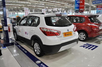 2014款启辰R50X 1.6L手动版