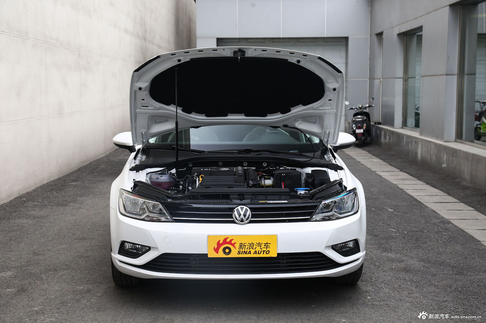 2015款凌渡1.4T手动风尚型230