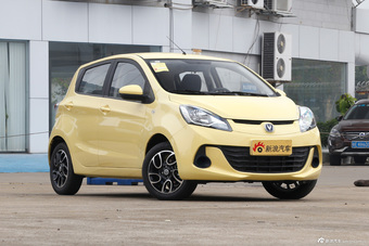 2015款奔奔1.4L手动豪华型国5