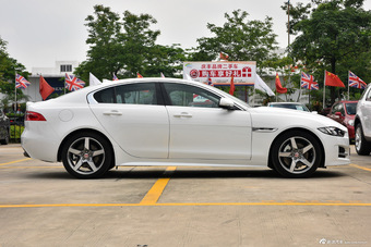 2015款捷豹XE R-SPORT 2.0T自动i4 Ti (200PS)