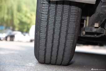 2014款风骏6 2.0T手动两驱领航型4D20B