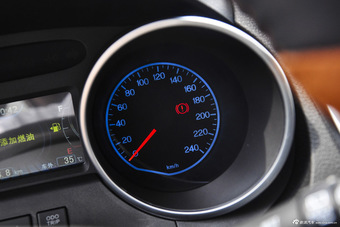 2016款比亚迪元1.5L手动豪华型