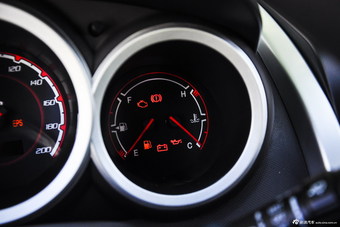 2014款长安CX20 1.4L手动运动版国5