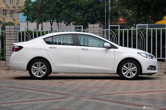 2016款科鲁兹1.5L手动精英版