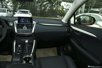 2016款雷克萨斯NX2.0L自动200全驱锋尚版