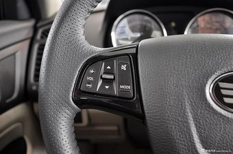 2013款奔腾B50 1.8L自动尊贵型