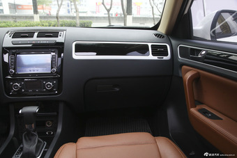 2015款改款野马T70 1.8TCVT优雅型