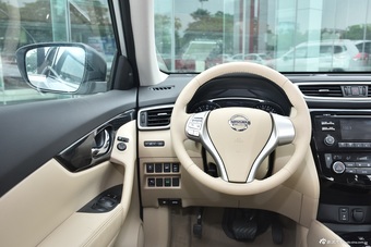 2015款奇骏2.5L自动XL四驱领先MAX版