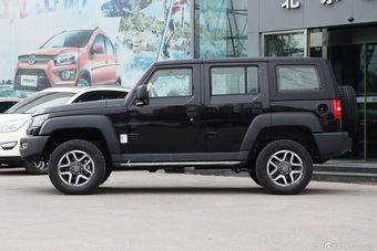 2016款北京BJ40L 2.3T自动四驱尊享版