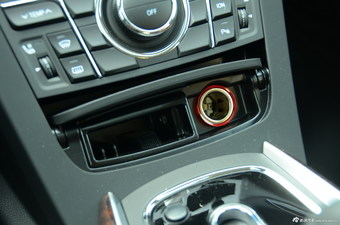 2015款红旗H7 1.8T自动豪华型