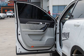 2015款哈弗H6 Coupe 2.0T手动两驱尊贵型