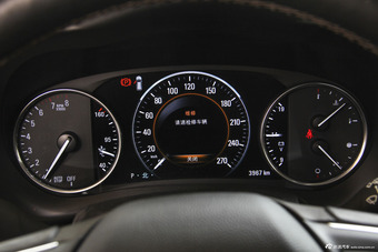 2016款昂科威2.0T自动四驱全能运动旗舰型28