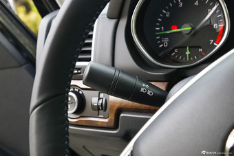 2016年北京BJ80 2.3T手动尊贵版