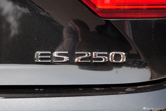 2015款雷克萨斯ES250典雅型