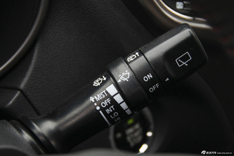 2016款CS75 1.8T 自动尊贵版国4