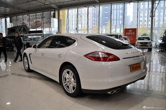 2010款保时捷 Panamera 4S 4.8L