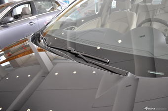 2012款奔腾B90 2.0L手动豪华型