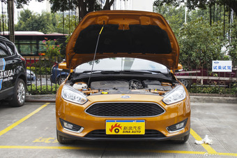 2015款福克斯两厢1.5T自动精英型