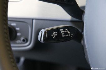 2014款奥迪A8L 3.0T自动45TFSI quattro专享型