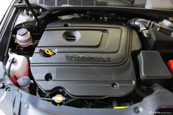 2015款吉利EC8 2.0L自动精英型到店实拍