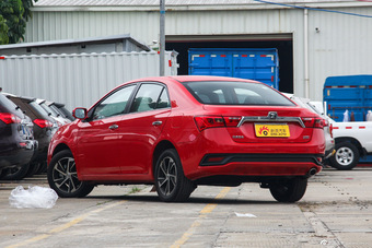 2014款众泰Z300 1.5L手动新视界豪华型