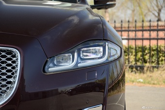 2016款捷豹XJL 2.0T自动两驱典雅商务版