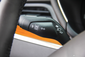 2016款林肯MKC 2.0T自动四驱尊耀版