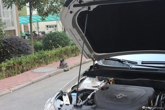 2014款海马M8 2.0L手动舒适型