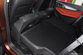 2015款宝骏560 1.8L手动精英型