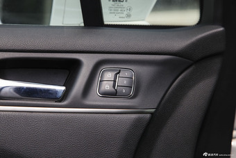 2014款林肯MKC 2.0T自动两驱尊雅版