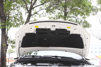 2015款改款野马T70 1.8TCVT优雅型