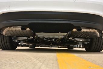 2015款捷豹XE R-SPORT 2.0T自动i4 Ti (200PS)