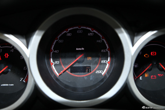 2014款长安CX20 1.4L手动运动版