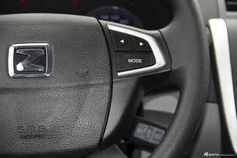 2014款众泰Z300 1.5L手动新视界豪华型