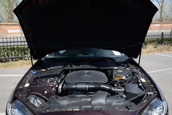 2016款捷豹XJL 2.0T自动两驱典雅商务版图片