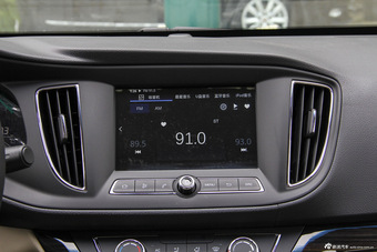 2015款荣威360 1.5L自动豪华版