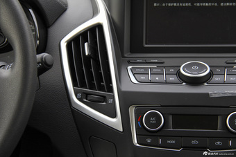 2015款东风风神AX7 2.0L手动智悦型