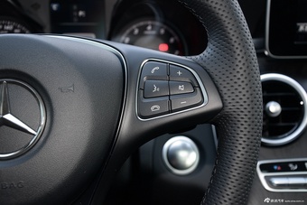 2015款奔驰C级C200L 2.0T自动运动版