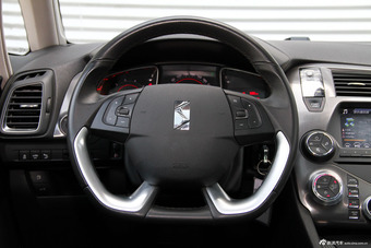 2014款DS 5 1.6T自动雅致版THP160