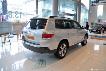 2012款汉兰达2.7L自动两驱豪华版7座