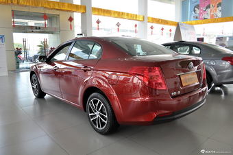 2013款奔腾B50 1.6L手动舒适型