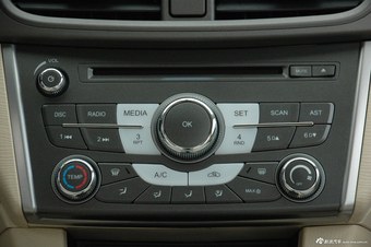 东南2013款V5菱致1.5L手动标准型CNG